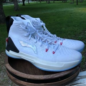 Li Ning YuShuai XIII Mid Men’s C.J. McCollum Professional Basketball Shoes NWT